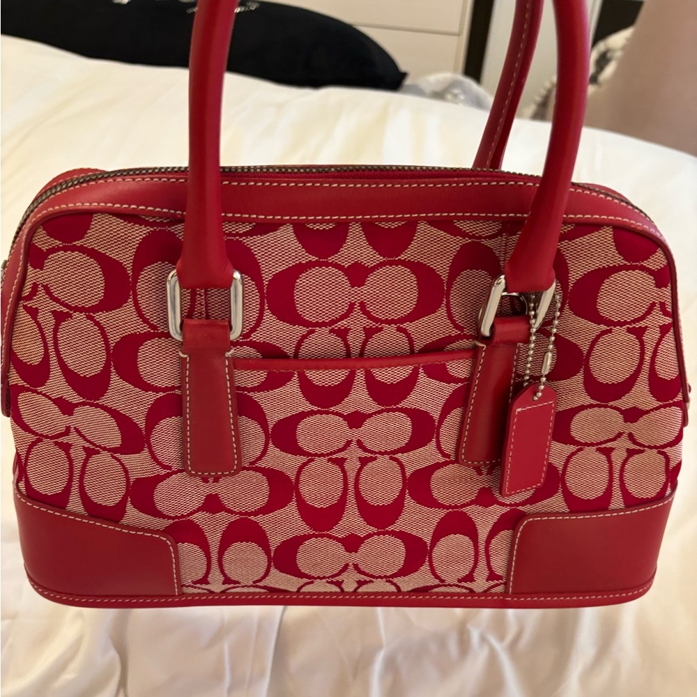 Vintage Coach Shoulder Hand bag Soho
6047 Red Leather Y2K Boston Hobo
Purse